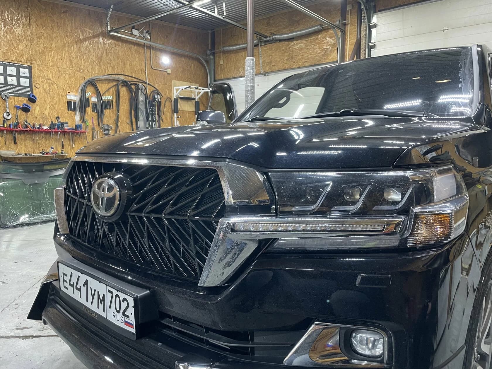 Ремонт автостекла на Toyota